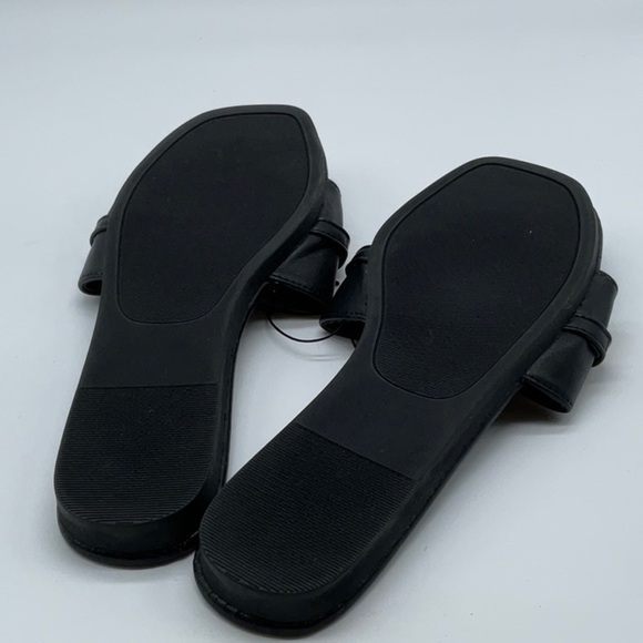 Juicy Couture gold tone chain embellished slide - Picture 9 of 9